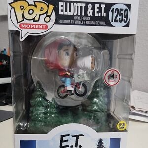 Funko Pop E.T & Elliott Vinyl Glow Figure